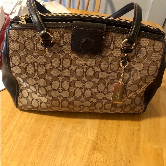 Authentic coach purse - Picture 1 of 8